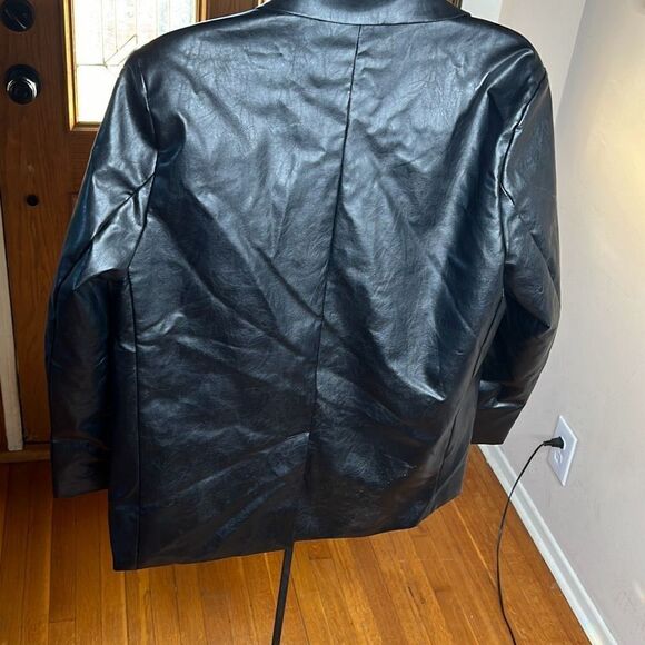 Princess Polly JOCELYN FAUX LEATHER BLAZER BLACK New XS/S - Picture 7 of 8